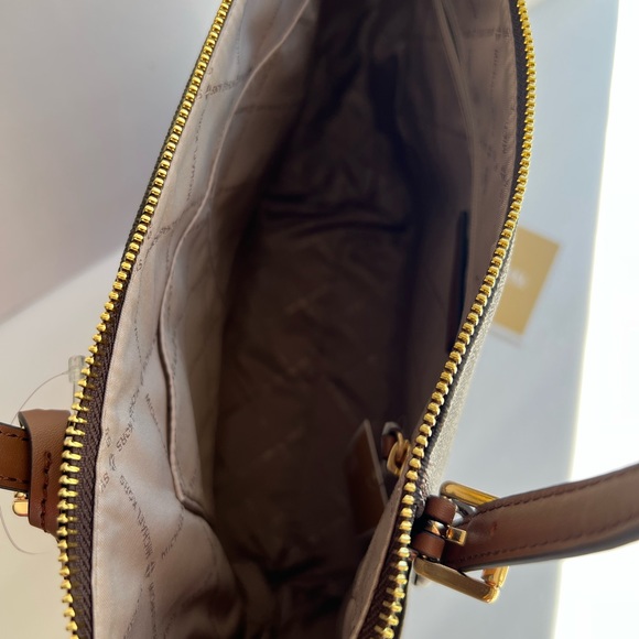 NWT MICHAEL KORS JET SET TRAVEL TZ MEDIUM TOTE - Picture 4 of 9